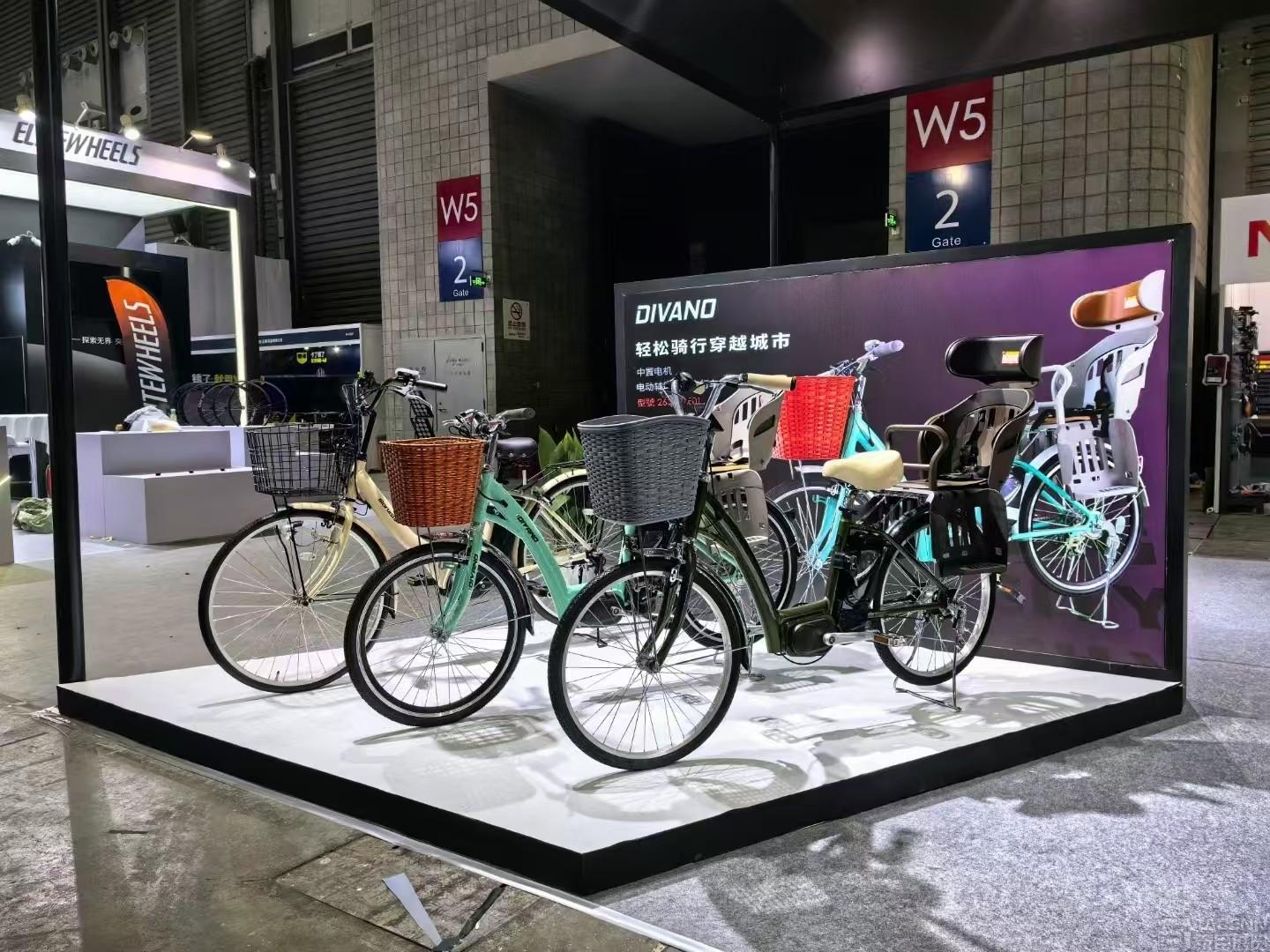 加乘自行車(chē)展臺(tái)設(shè)計(jì)搭建